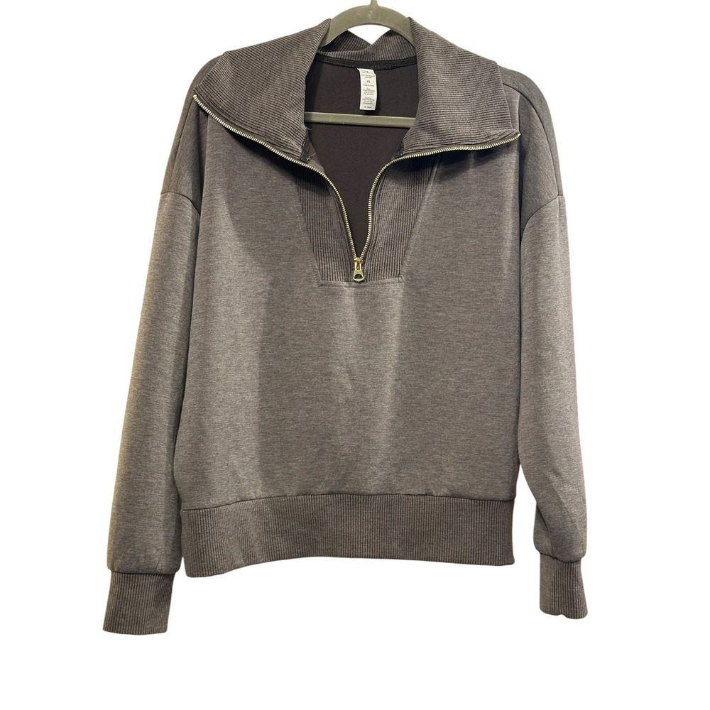 152. Yogalicious sweater Size xl